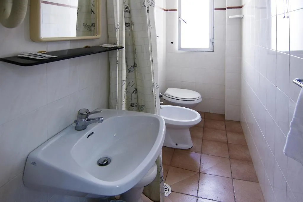 Hotel Cordova Florencia 2*,