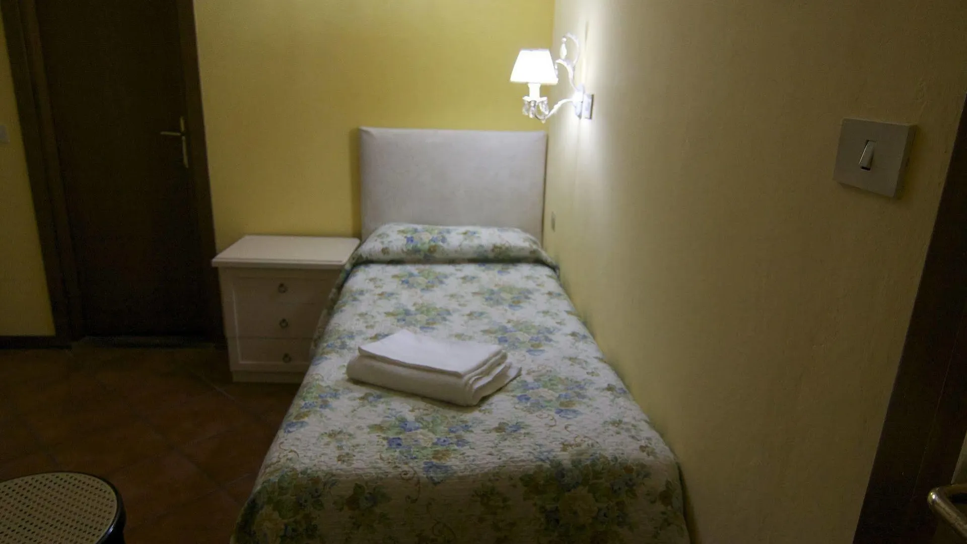 Hotel Cordova Florens 2*,  Italien
